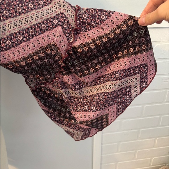 088T  Lavender Field Pink and Black Geometric Blouse - Picture 2 of 6